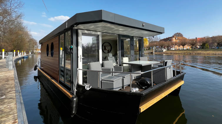 Hausboot für 4+1 Personen mit Sauna