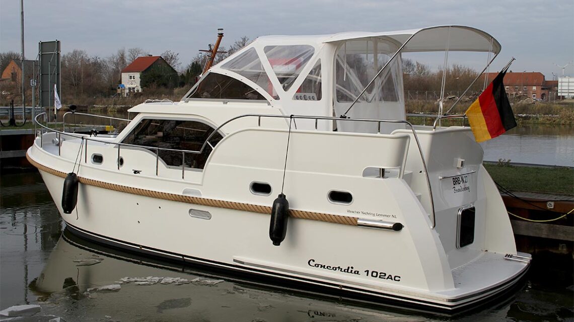 Hausboot Concordia 102 AC 'Jacob' Hausboot Concordia 102 AC 'Jacob'
