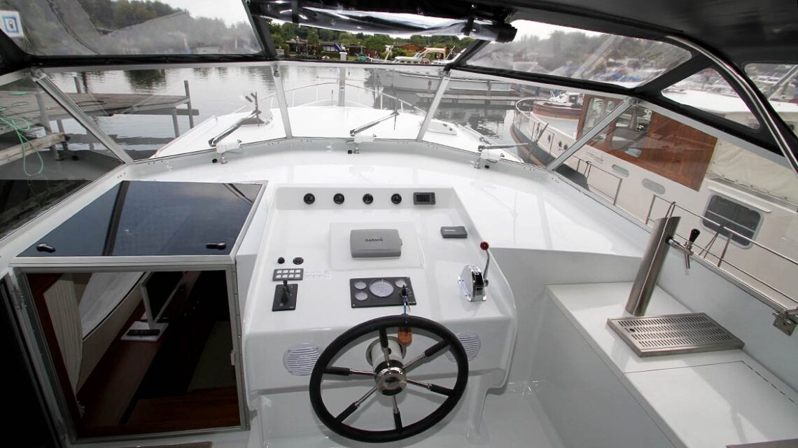 Babrow Newline 15.00 'Salomon' für 16 Personen Babrow Newline 15.00 'Salomon' für 16 Personen